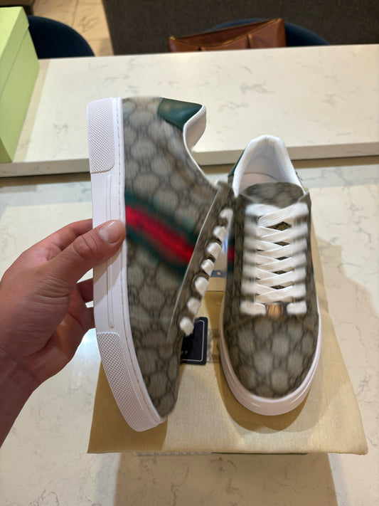 G Sneakers